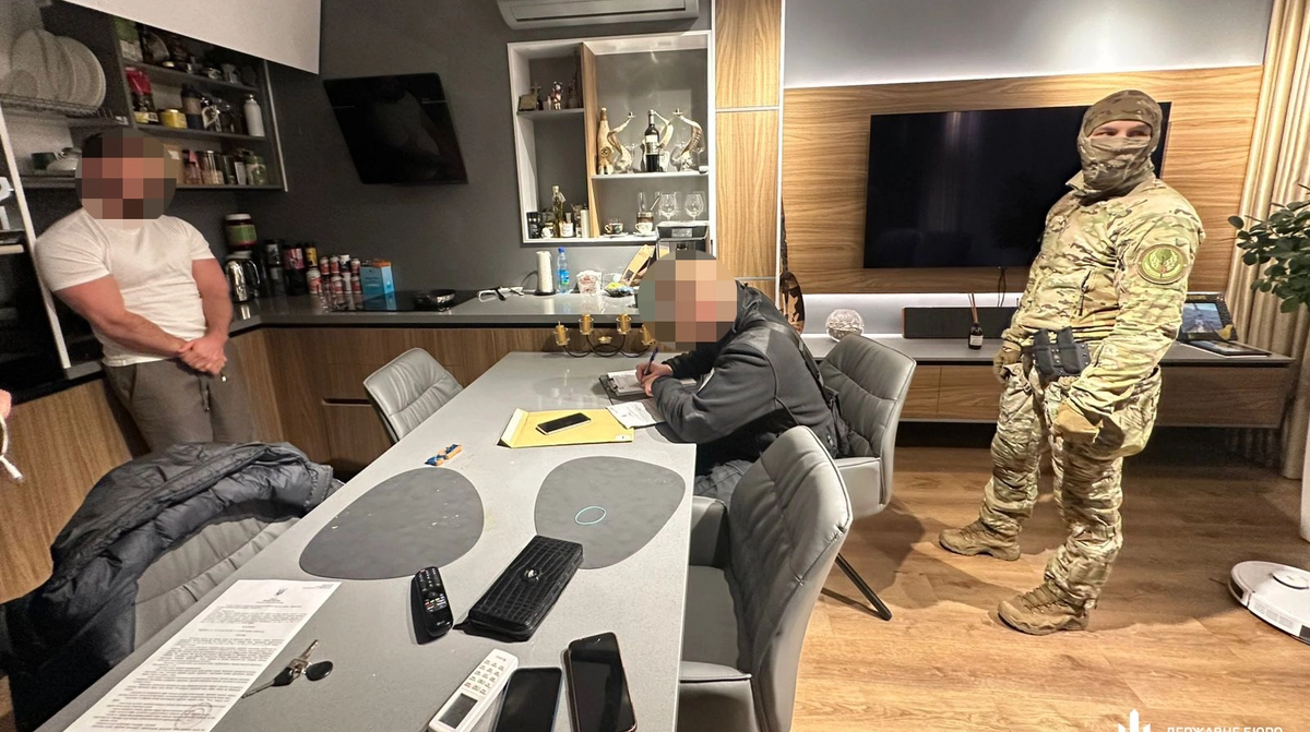 Стильний одяг, елітні автомобілі, подорожі по всьому світу: майор ДШВ 