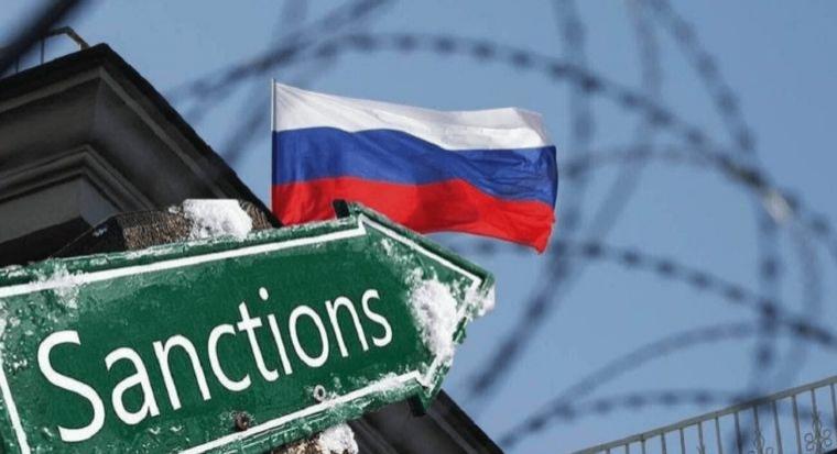 Телефонна розмова Трампа з Путіним та можливе скасування санкцій стали новими причинами для обурення українців щодо США. Огляд подій інформаційної війни за період з 7 по 13 березня 2026 року.