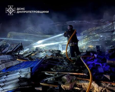 Протягом усієї ночі Росія завдавала ударів по Дніпропетровщині: є загиблі.