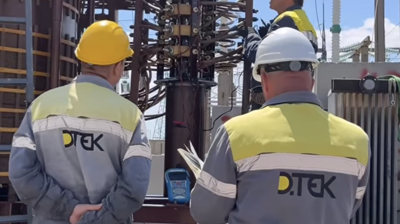 Графіки відключень електрики в Дніпропетровській області на 12 квітня: хто на свято Великодня залишиться без електроенергії.