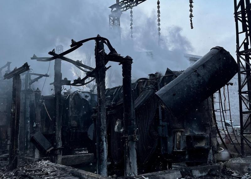 Енергетичний сектор шести регіонів України постраждав від атак.