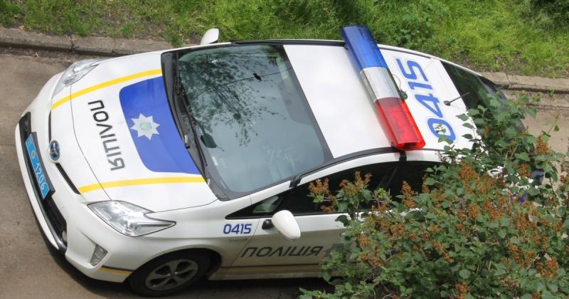 У Дніпропетровській області чоловік вдався до агресії, кинувши гранату в бік правоохоронців, в результаті чого постраждало п'ятеро осіб.