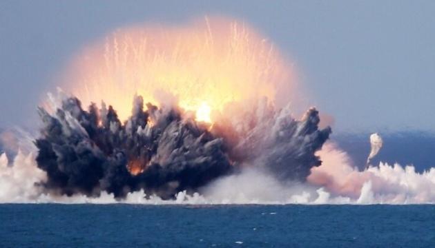 Військово-морські сили знищили безпілотний катер російських військ, що намагався підійти до одеського порту.