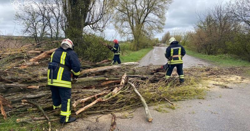 Міністерство внутрішніх справ повідомляє, що число жертв стихійного лиха досягло трьох осіб, серед постраждалих є й дитина.