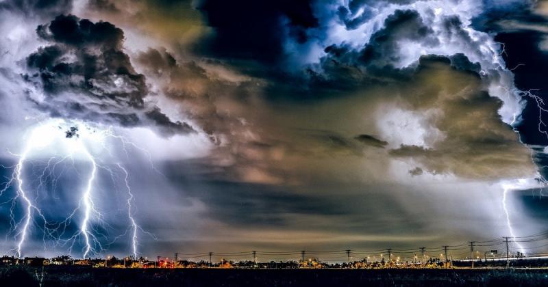 Смертельні розряди електрики вразили країну: численні жертви внаслідок грозових бурь.