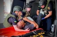 У Дніпропетровській області Росія поранила трьох рятувальників, які виконували свої обов'язки на місці пожежі.