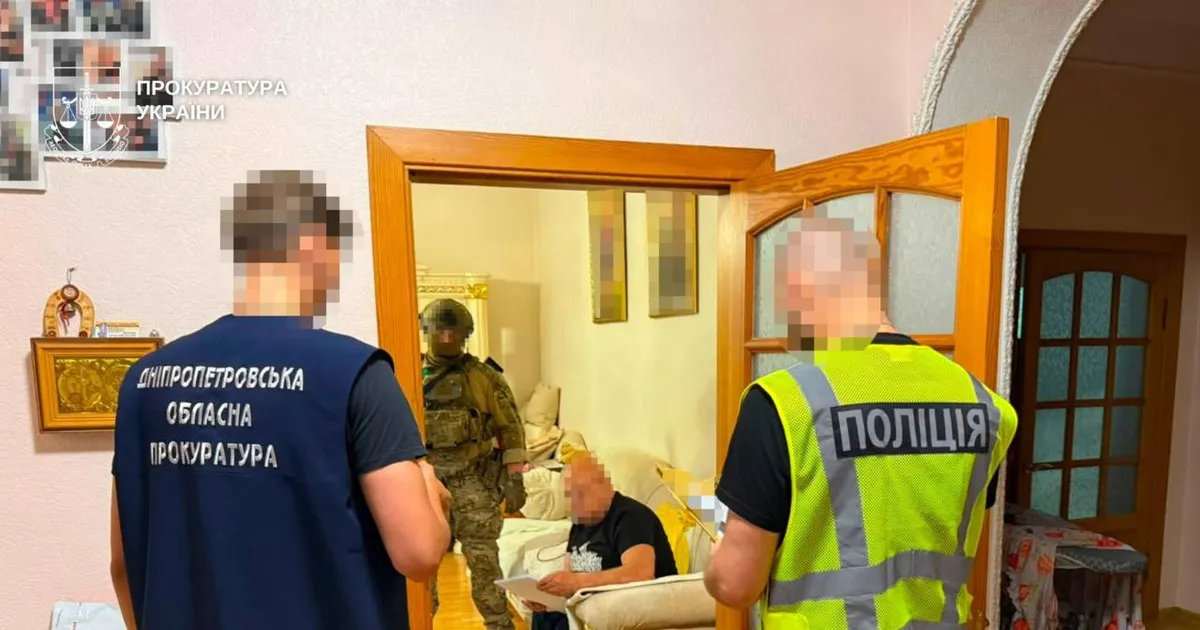 У Дніпропетровській області було затримано двох аферистів, які обманом отримали 600 тисяч євро, представляючись інвесторами.