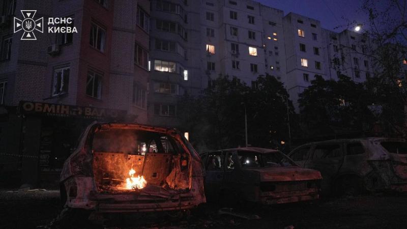 Російські сили здійснили запуск 35 ракет по Україні, з яких 27 були балістичного типу. Головна мішень — Київ.