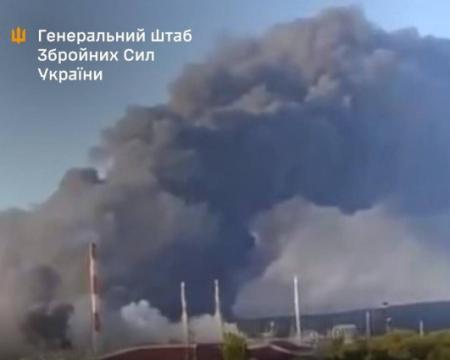 Великий наступ: Генеральний штаб підтвердив удари по Саратовському нафтопереробному заводу та аеродрому 