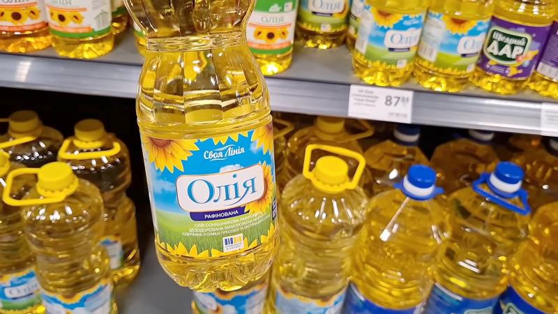Недостаток олії: чи варто українцям побоюватися браку цього продукту після атаки на завод у Дніпрі?