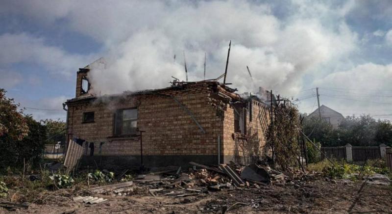 У Київській області російські військові позбавили життя жінку та її двох дітей.