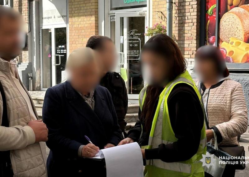 У Києві було виявлено, що директорка університету причетна до схеми легалізації іноземців.
