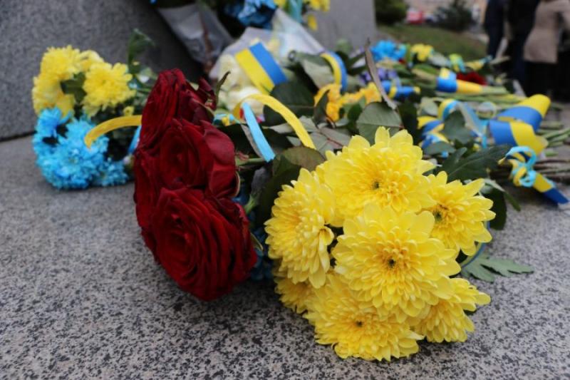 Львівська область проводить в останню путь шестеро своїх захисників.
