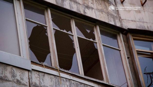 З вечора російські війська здійснили більше десяти атак на територію Дніпропетровщини, внаслідок чого є поранені.