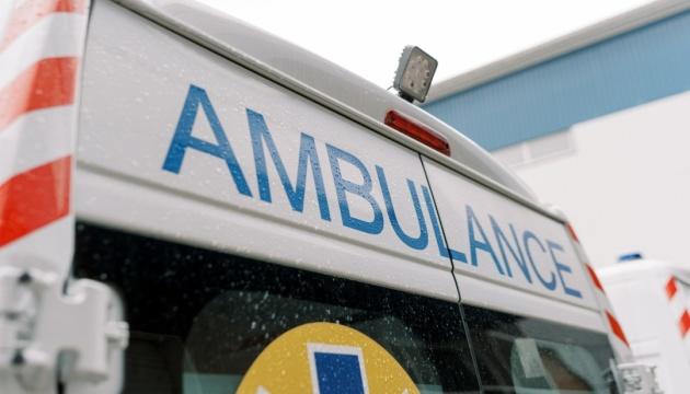 Російські війська атакували Дніпро: одна жінка отримала поранення, під завалами можуть залишатися люди.