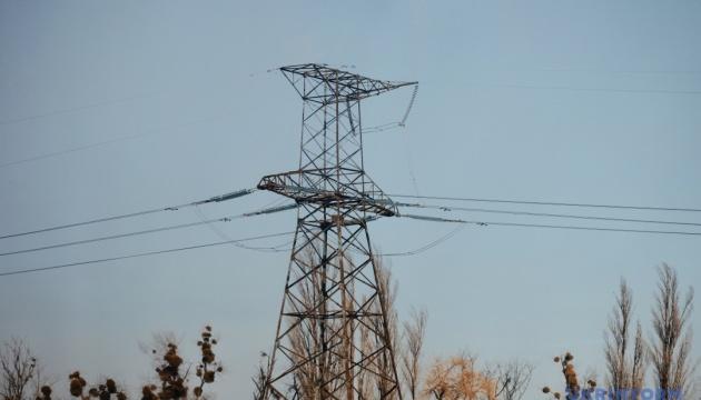 Внаслідок російських обстрілів у шести регіонах спостерігається відключення електроенергії.
